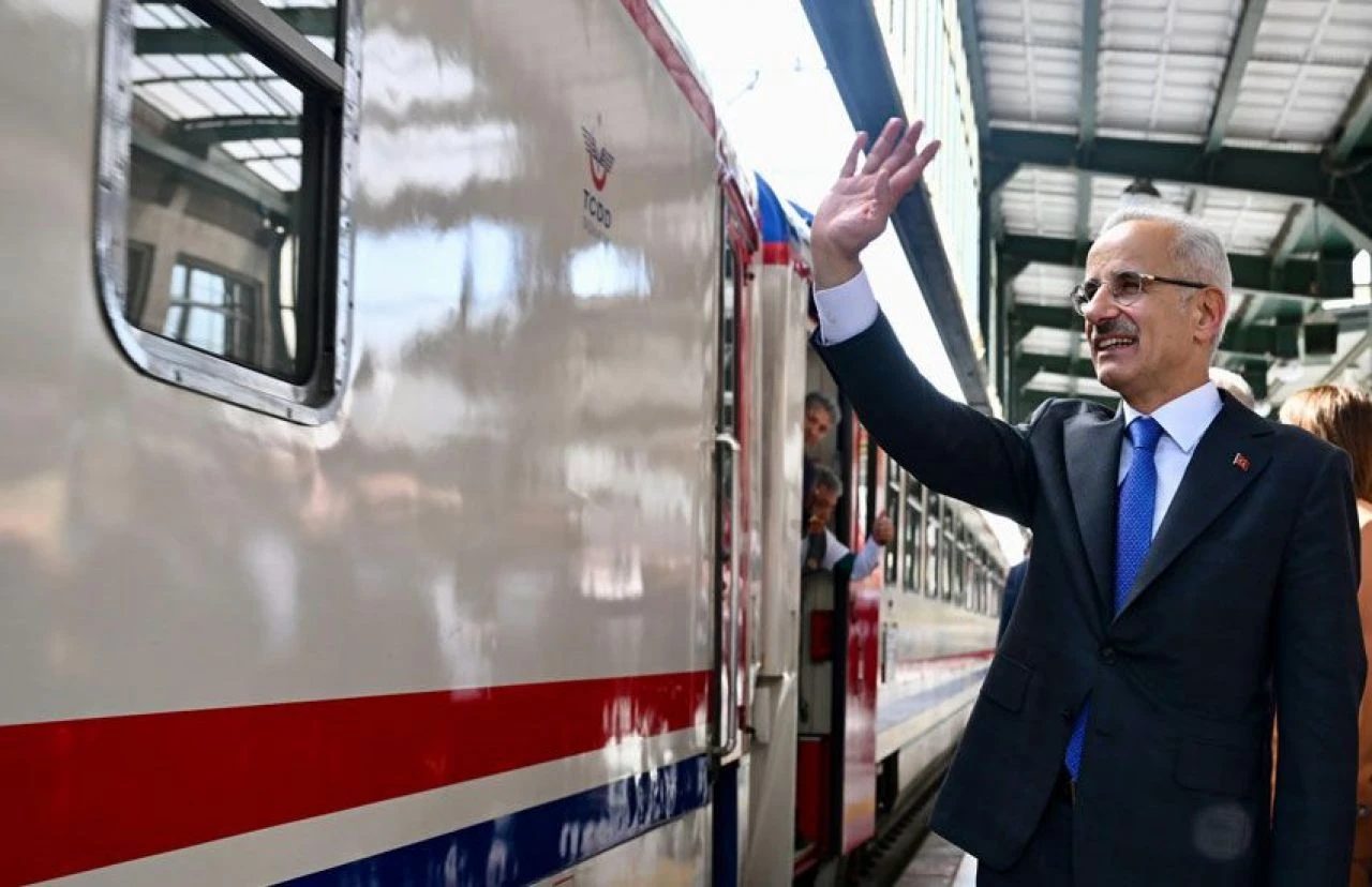 Turistik Diyarbakır Ekspresi’nde ilk sefer heyecanı: Ekonomik, konforlu ve rahat ulaşım!