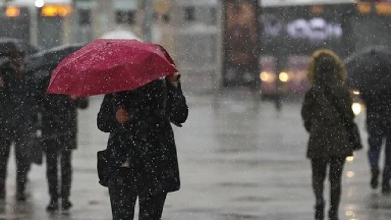 Valilik, İstanbul’da beklenen sağanak yağış için uyarıda bulundu
