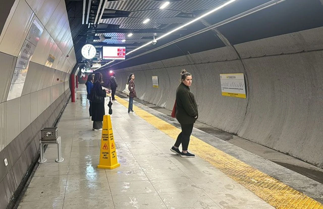 Bahçelievler Yenibosna Metro İstasyonunu su bastı!