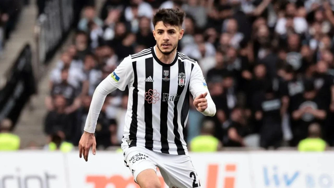 Beşiktaş'ta ayrılık rüzgarı! Berkay Vardar ile yol ayrımı - 1. Resim