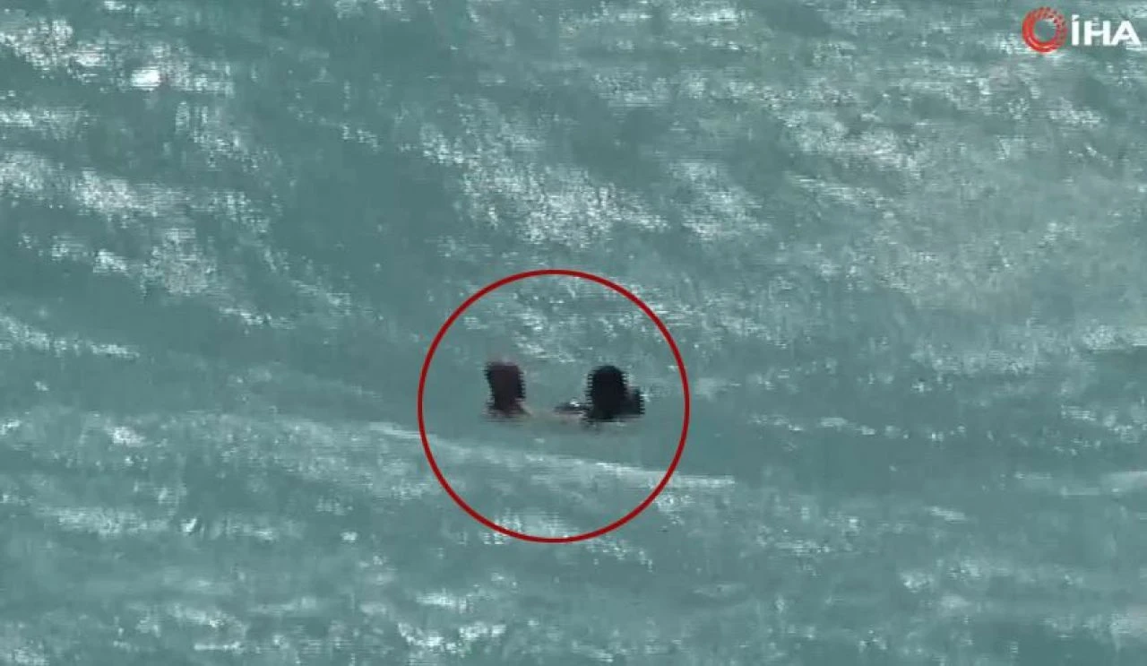 Denizde can pazarı! 19 yaşındaki genç ölümden döndü - 1. Resim