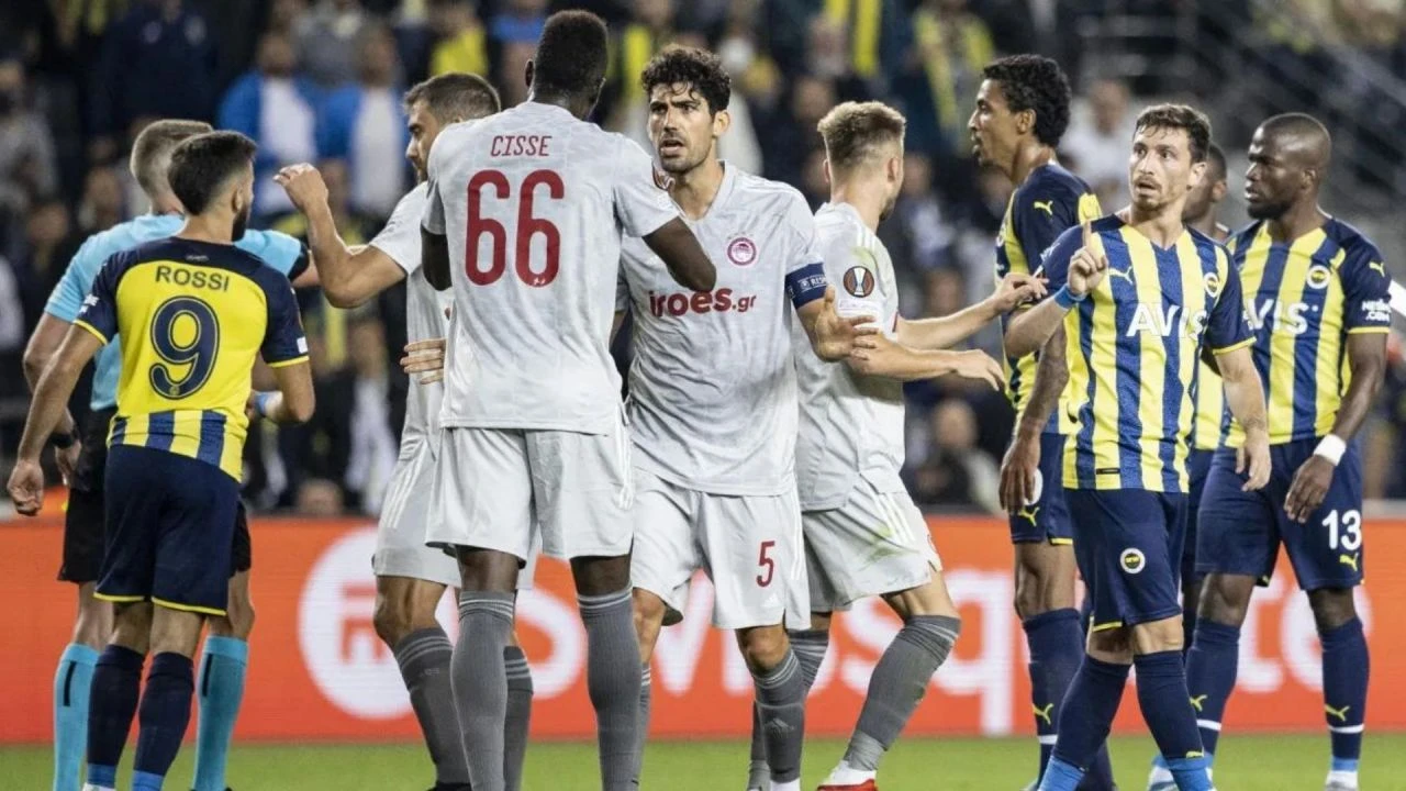 Olympiakos maçı sonrası istifa hareketlenmesi! Fenerbahçe yönetiminde moraller sıfır - 2. Resim