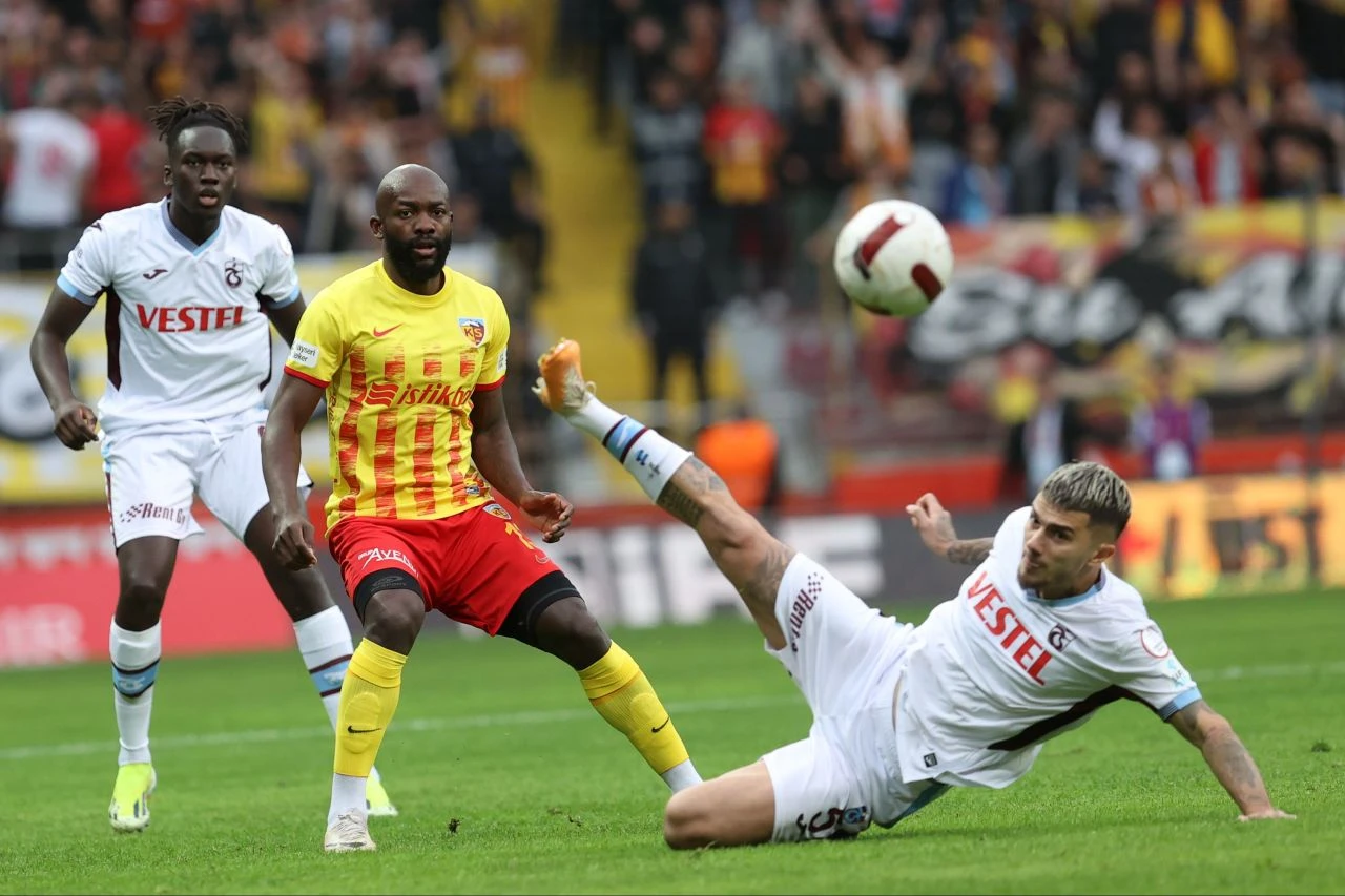 Trabzonspor Kayseri'de iki golle kazandı