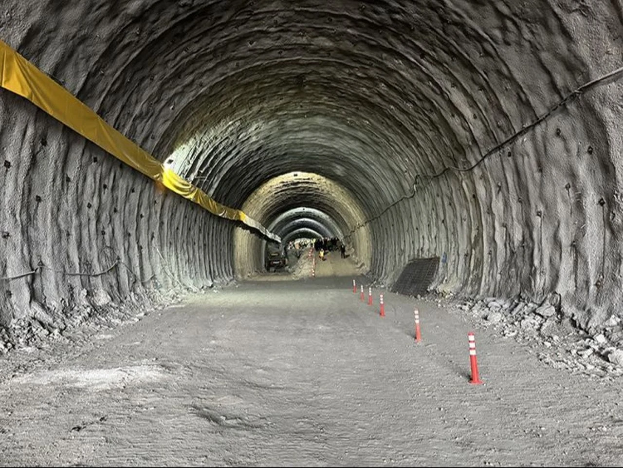 Ulaştırma Bakanı Uraloğlu duyurdu! Ankara-İzmir arası hızlı trenle 3,5 saate düşecek - 1. Resim