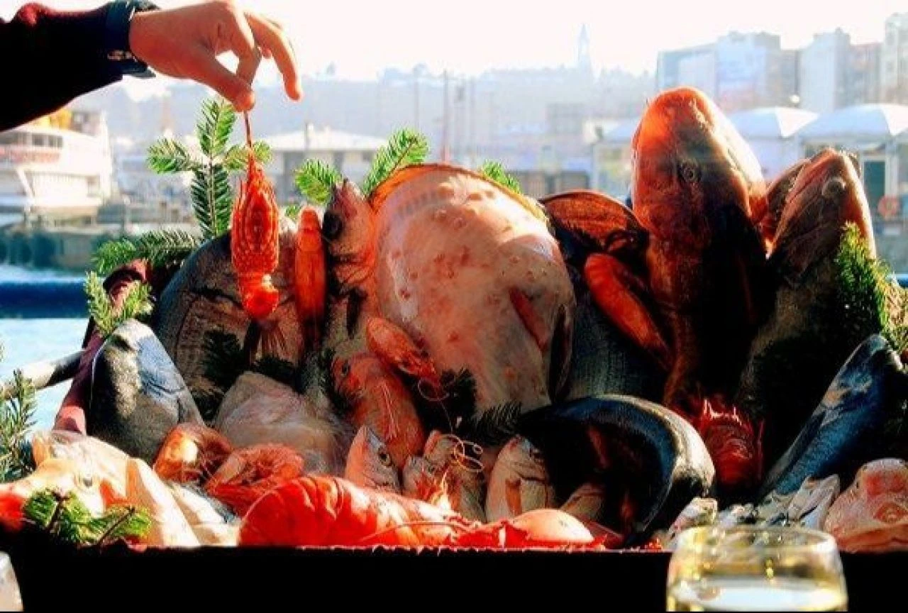 Adisyonu görenler gözlerine inanamadı! Tam tamına 41 bin 800 lira hesap geldi - 2. Resim
