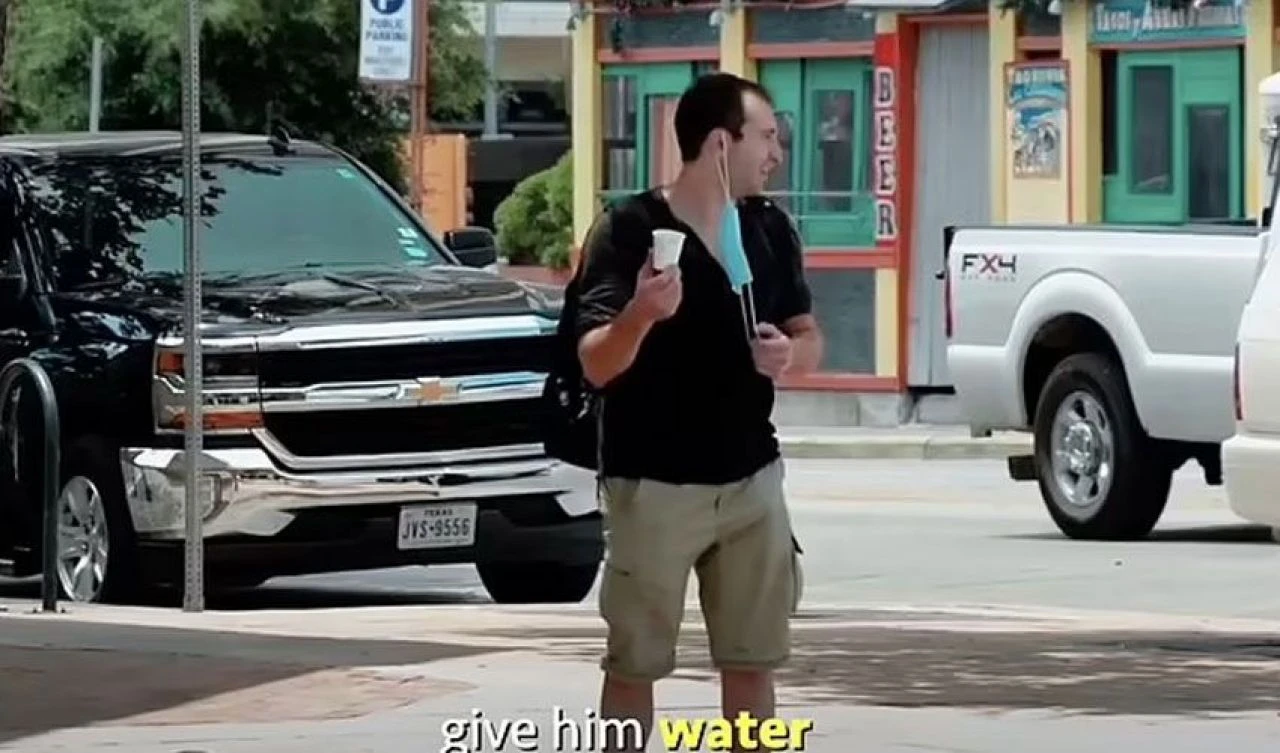 Evsiz gibi yaşayıp 1 yılda 1 milyon dolar biriktirecekti! Felaketin eşiğinden döndü