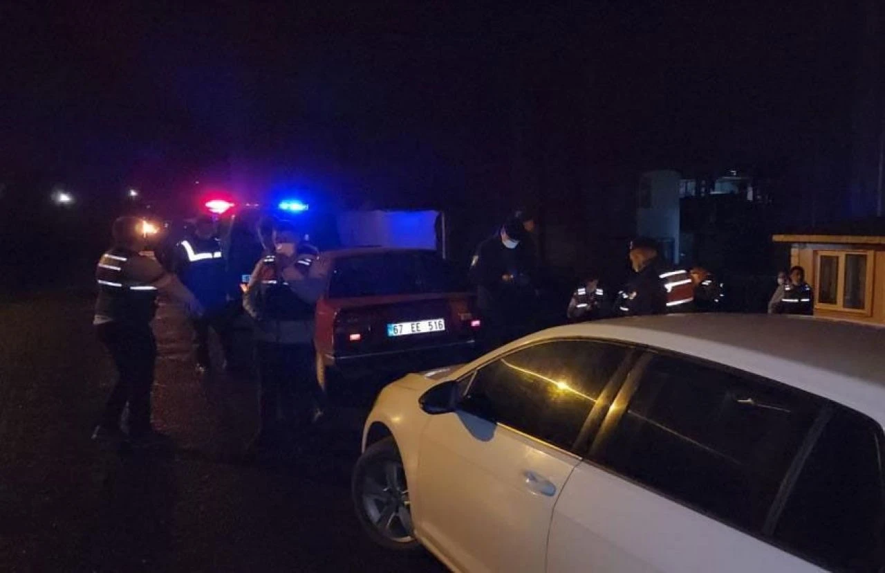 Fabrika kokusu mahalleliyi ayaklandırdı! - 1. Resim