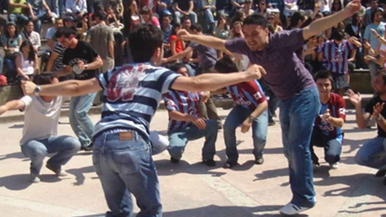 Kolbastı ile efsane olmuştu! Ünlü sanatçıdan acı haber geldi