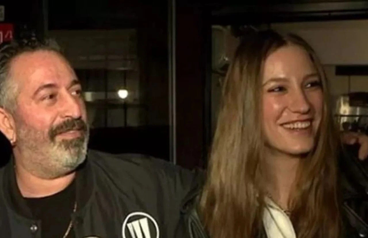 Cem Yılmaz'dan her paylaşımı Serenay Sarıkaya'ya gönderme iddialarına teleskoplu çıkış - 2. Resim