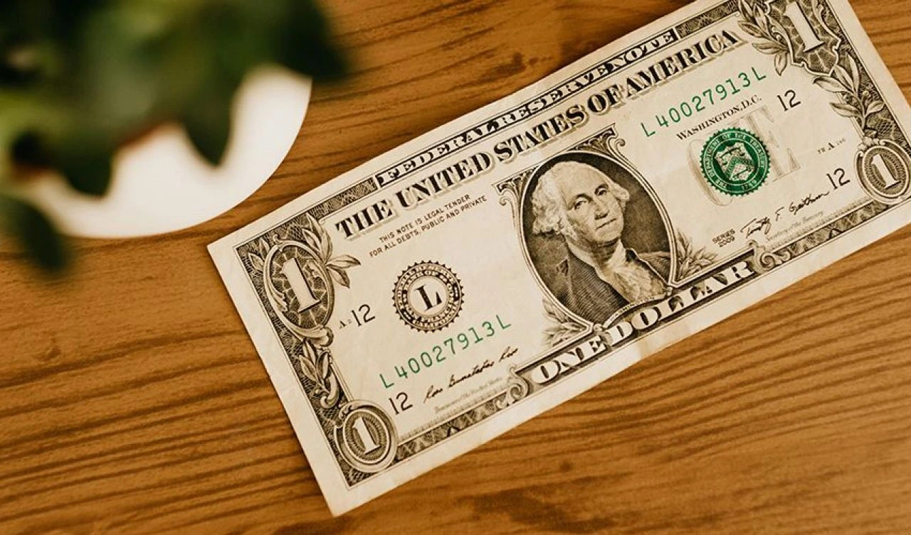 Dolarda rota yeniden belirleniyor! Faiz ve enflasyon hedef şaşırttı