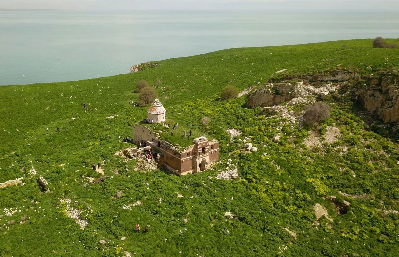 Görenler hayran kaldı! Çarpanak Adası’nın göz kamaştıran güzelliği