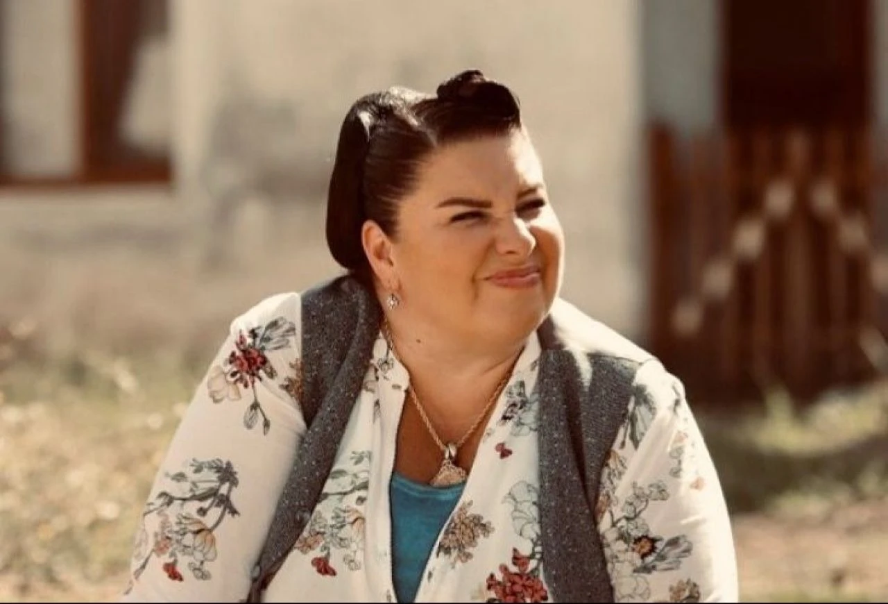 Opera sanatçısı ve oyuncu Aslı Omağ'ın hayatı ve biyografisi - 2. Resim