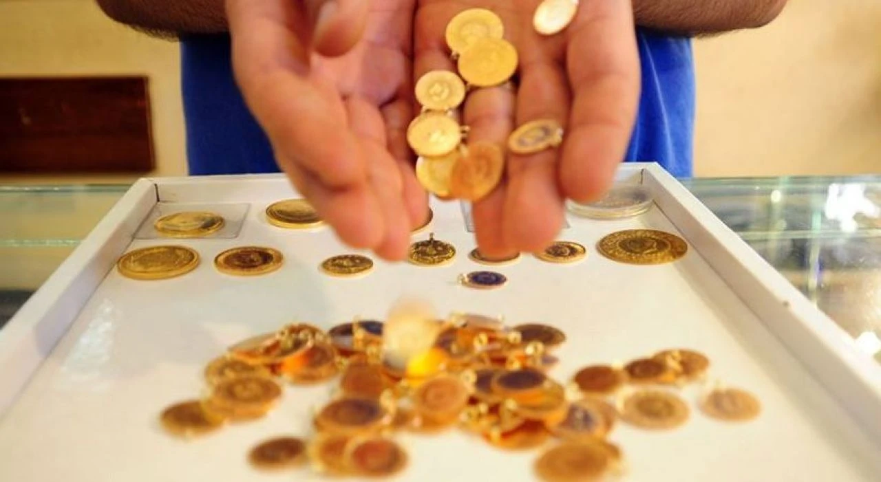 Altın fiyatlarında ibre aşağı döndü! İşte 23 Nisan 2024 gram altın, çeyrek altın fiyatları...