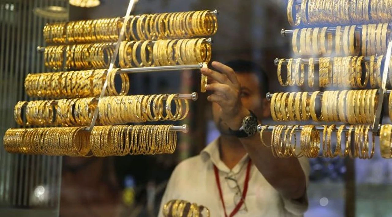 Altın fiyatlarında ibre aşağı döndü! İşte 23 Nisan 2024 gram altın, çeyrek altın fiyatları...