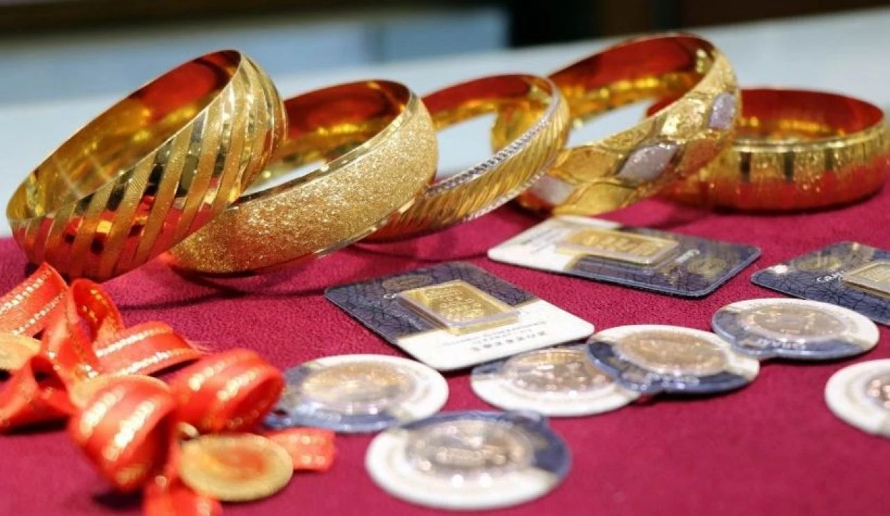 Altın fiyatlarında ibre aşağı döndü! İşte 23 Nisan 2024 gram altın, çeyrek altın fiyatları...