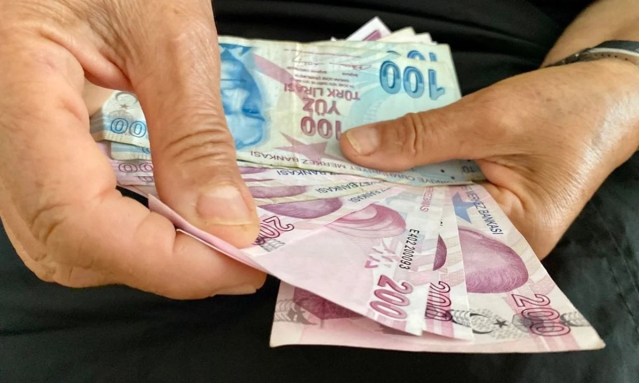Emekli ve memurları ilgilendiriyor! Hükümetin masasında maaşlara yapılacak 3 düzenleme var - 2. Resim
