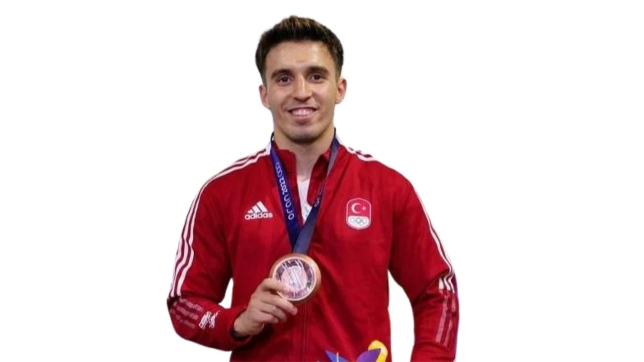 13 yaşında başlayan boks kariyerinden 2024 Paris Olimpiyat kotasına! Samet Gümüş’ün hayatı ve kariyeri