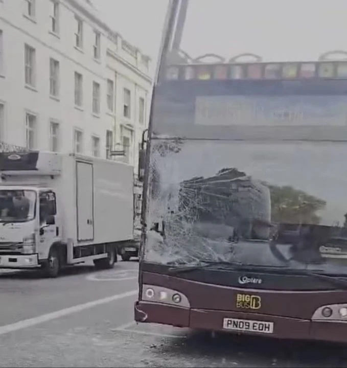 Atlar yeniden firarda! Şehri birbirine kattılar, o anlar kameraya böyle yansıdı