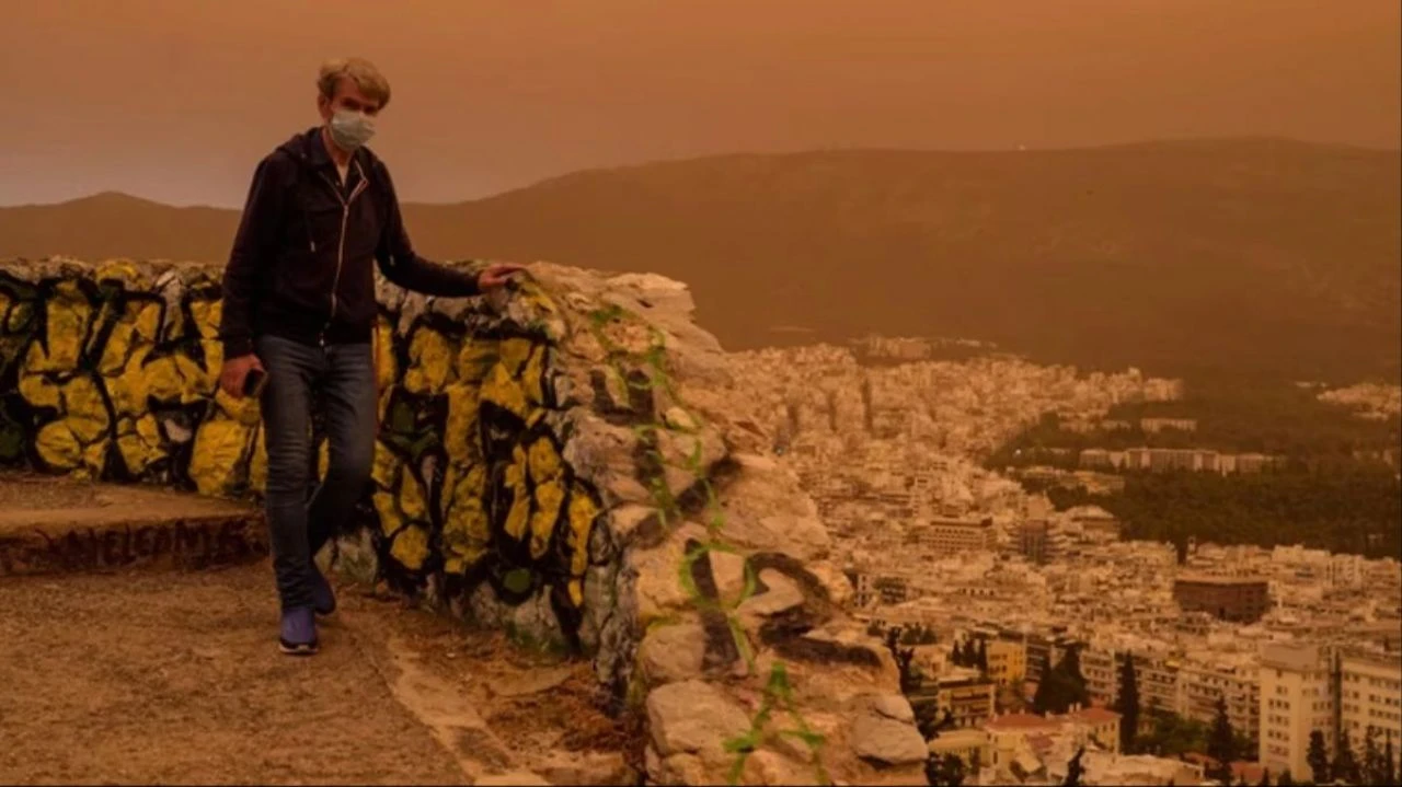 Komşu turuncuya boyandı! Pencereleri kapatın, maske takın uyarısı