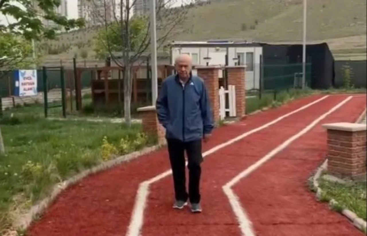 MHP'den Ferdi Tayfur'lu paylaşım! Bahçeli'nin videosu dikkat çekti  - 1. Resim