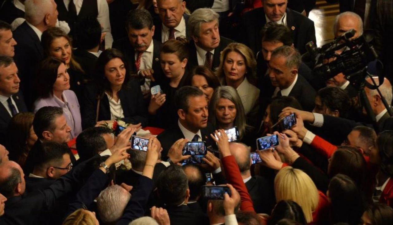 Özgür Özel'den erken seçim mesajı: Böyle bir çağrım yok ama...