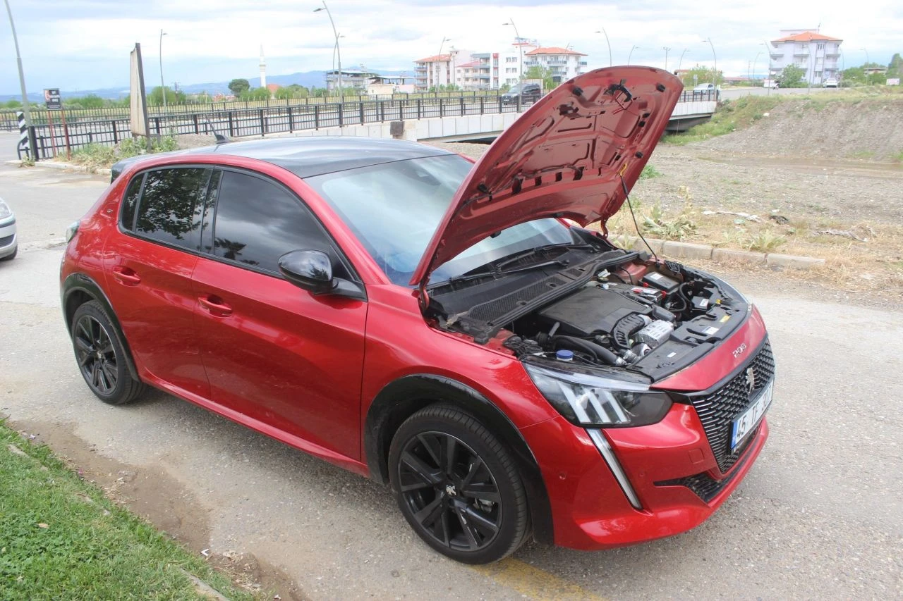 Bayiden sıfır araç aldı: Hayatının şokunu yaşadı