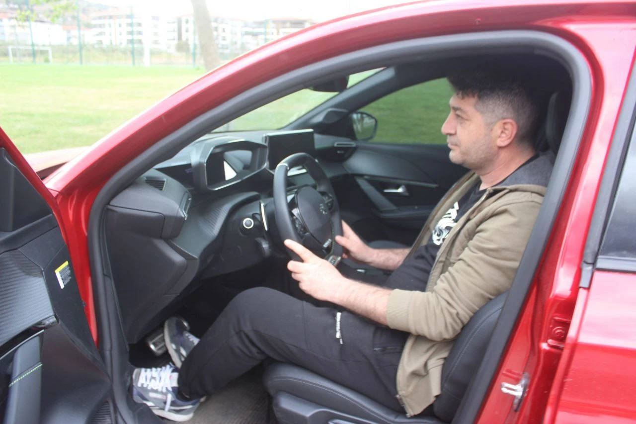 Bayiden sıfır araç aldı: Hayatının şokunu yaşadı