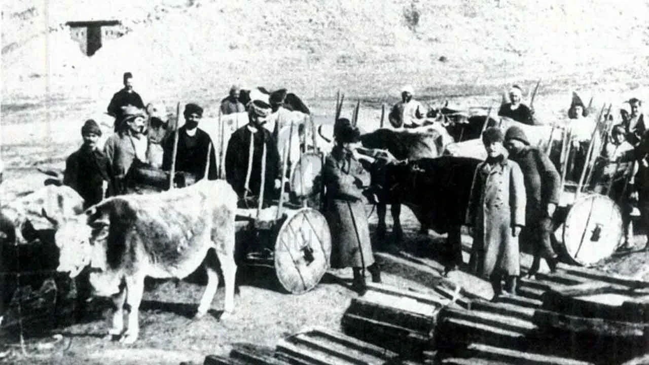 Çanakkale Kara Savaşları’nın 109. yılı! Atatürk’ün simge fotoğrafının heykeli yapıldı