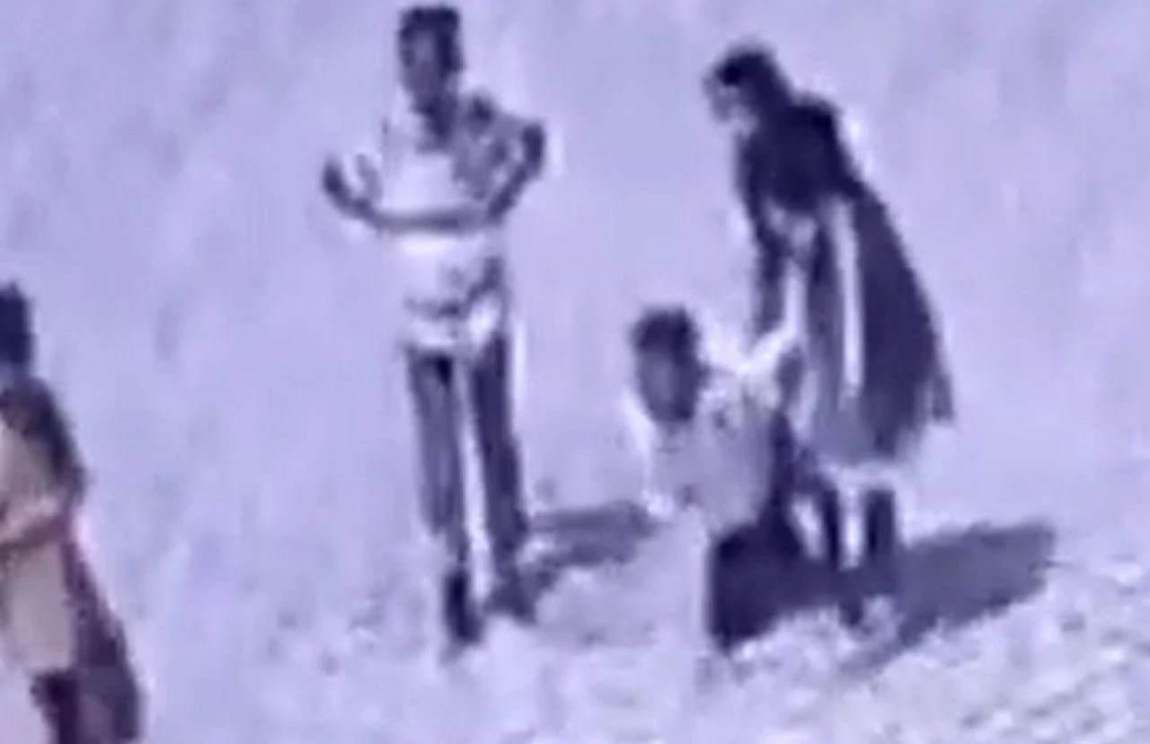 Dron operatörünün tekme attığı çocuğa psikososyal destek! - 1. Resim