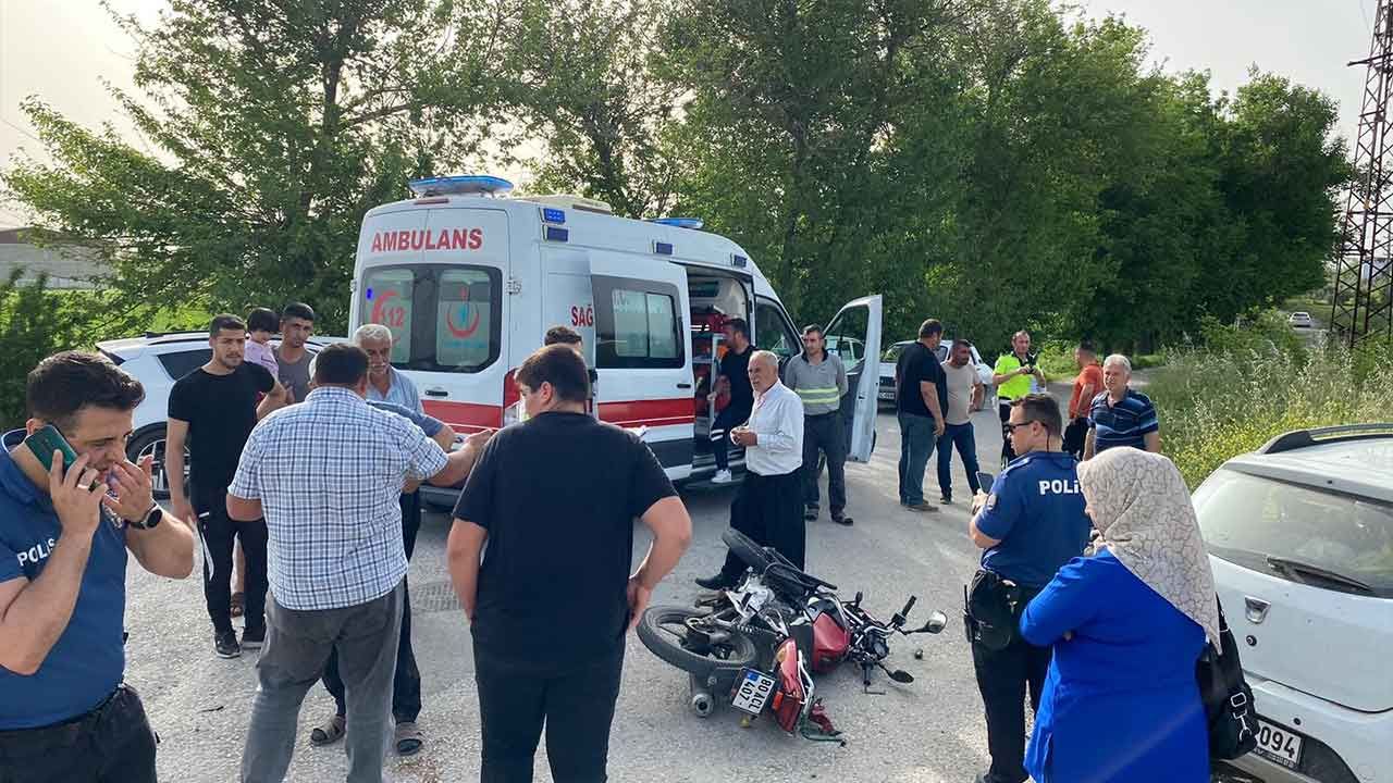 Osmaniye’de otomobil ile motosiklet çarpıştı: 3 yaralı