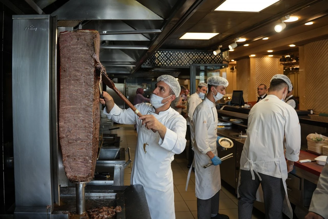Almanya Cumhurbaşkanı'na tepki yağıyor: Türkiye'ye döner getirmesine gerek yoktu!