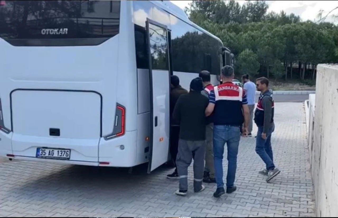İzmir’de DEAŞ operasyonu: Çok sayıda tutuklama var! - 1. Resim