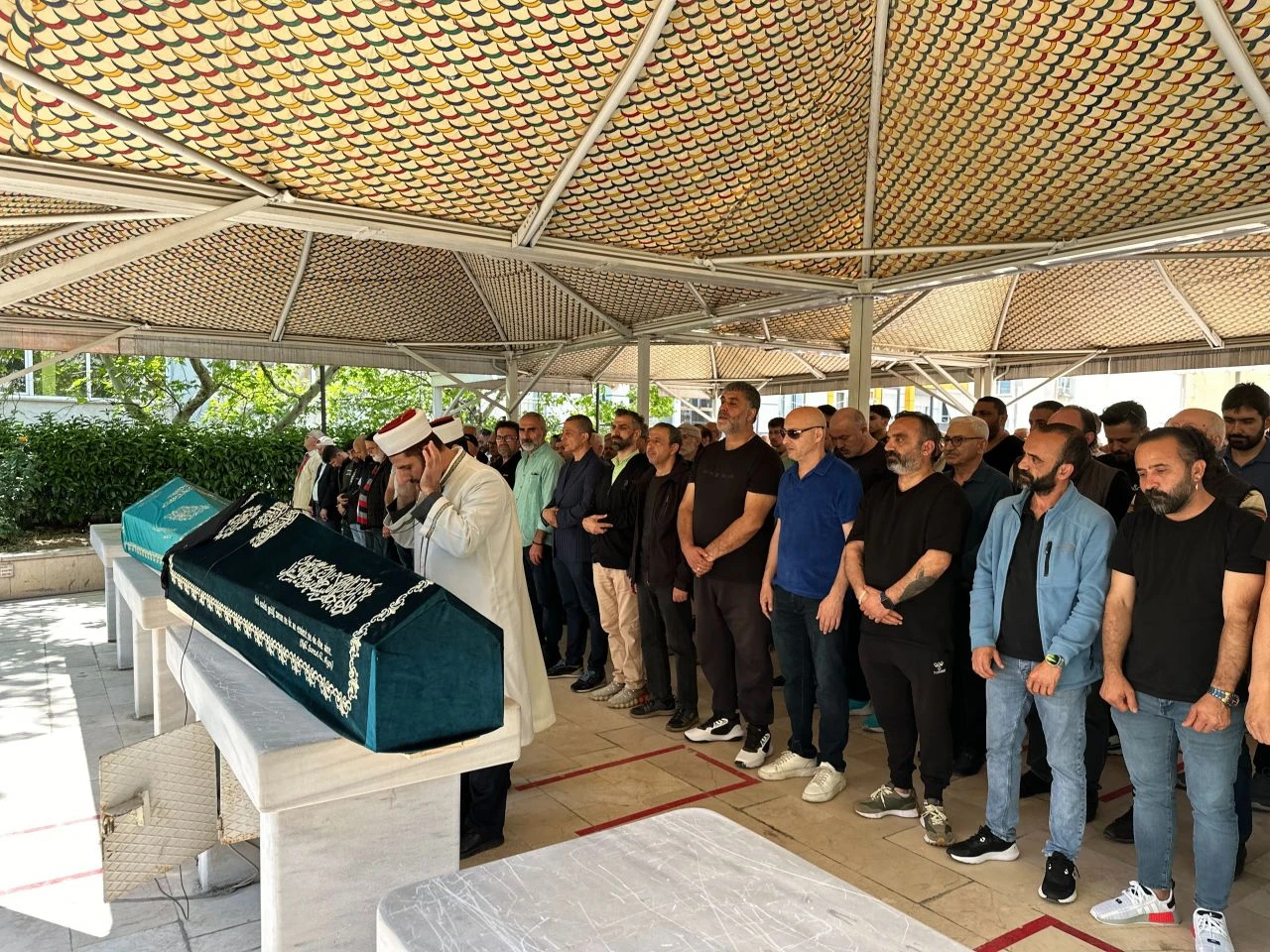 Şarkıcı Yalın'ın kuzeni korkunç cinayete kurban gitti! - 2. Resim