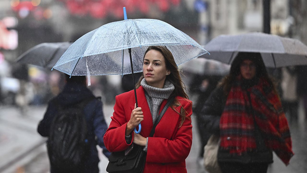 Hafta sonu plan yapanlar dikkat! Meteoroloji&#039;den sağanak yağış ve toz taşınımı uyarısı... İşte 27 Nisan il il hava durumu...