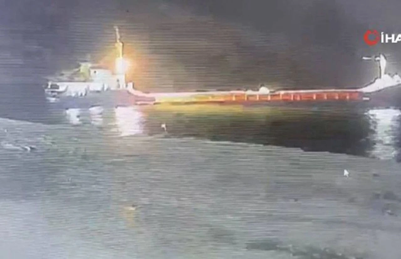 Marmara Denizi'nde batan gemideki stajyerin cenazesi defnedildi - 1. Resim