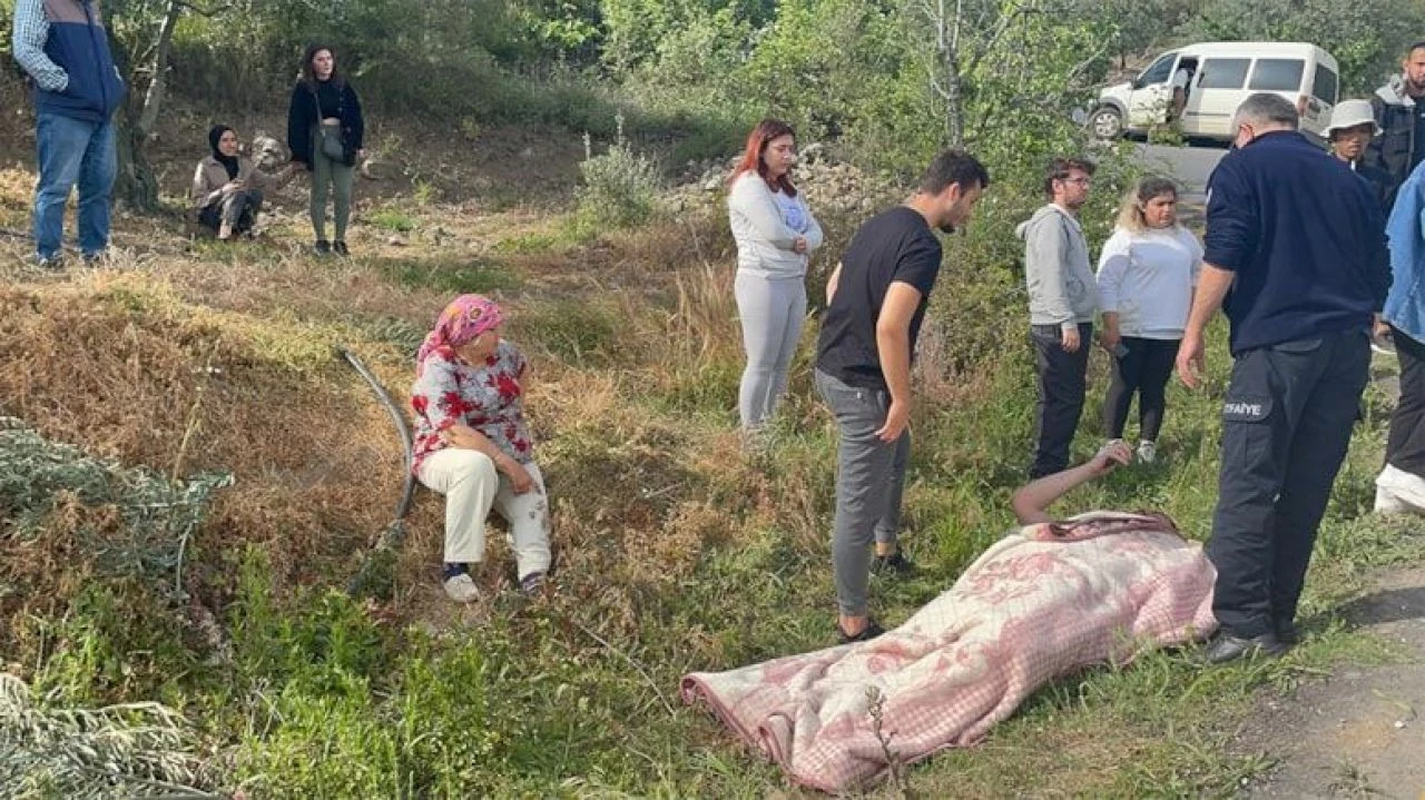 Son dakika: Öğrencileri taşıyan midibüs devrildi: Çok sayıda yaralı var - 3. Resim