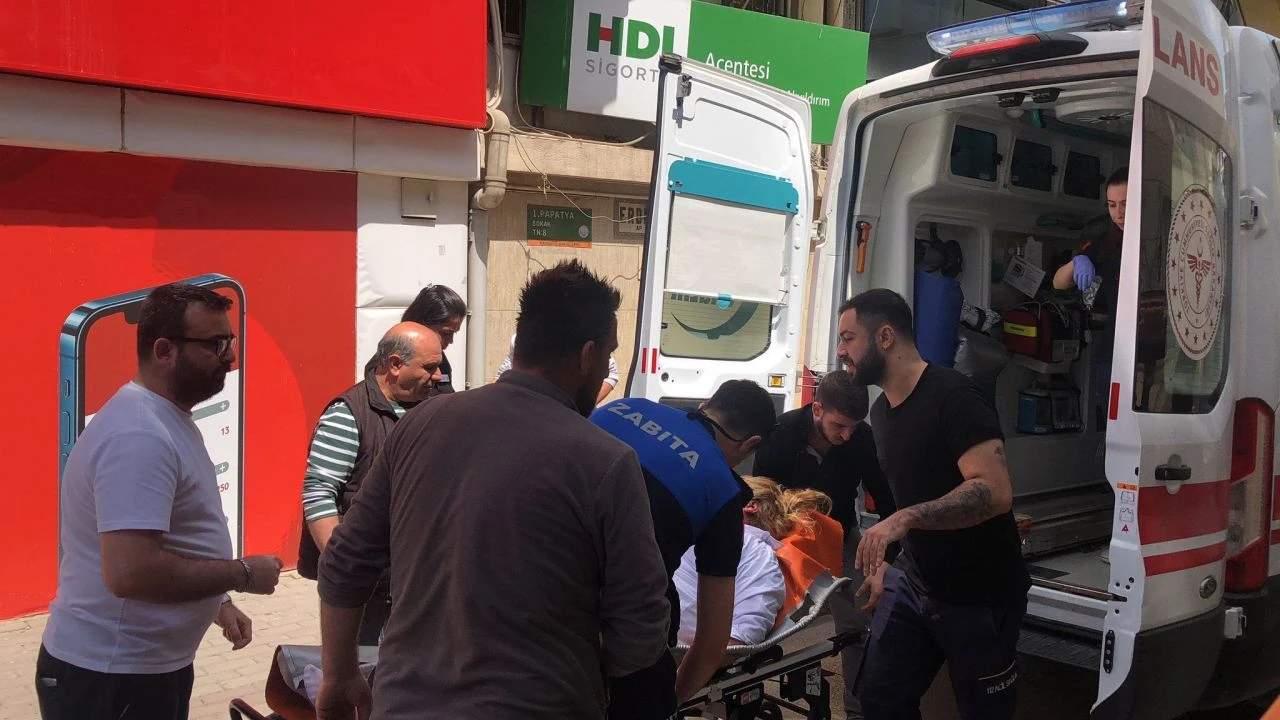 Zabıtayı karşısında gördü, kaldırım yüzünden ceza yedi bayıldı