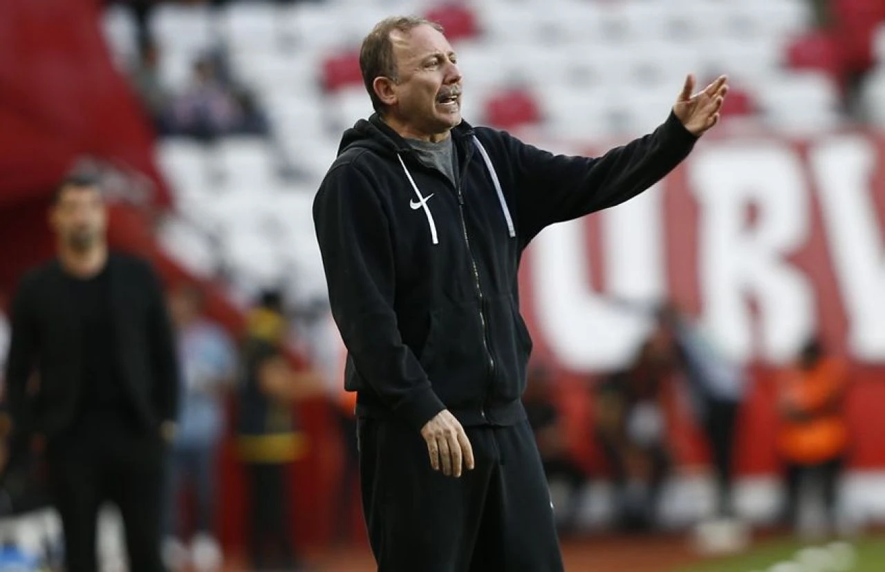 Antalyaspor'da Sergen Yalçın krizi! - 2. Resim