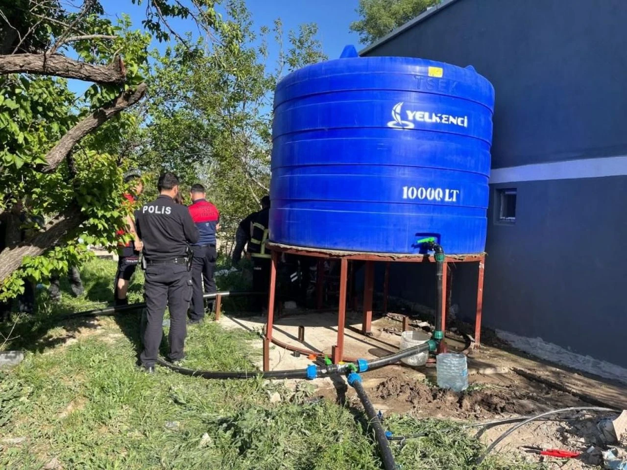 Burdur'da su deposuna düşen kadını itfaiye kurtardı