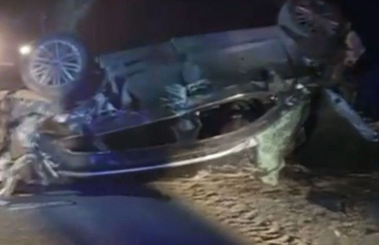 Erzurum’da feci kaza! Otomobil takla attı: Ölü ve yaralılar var!