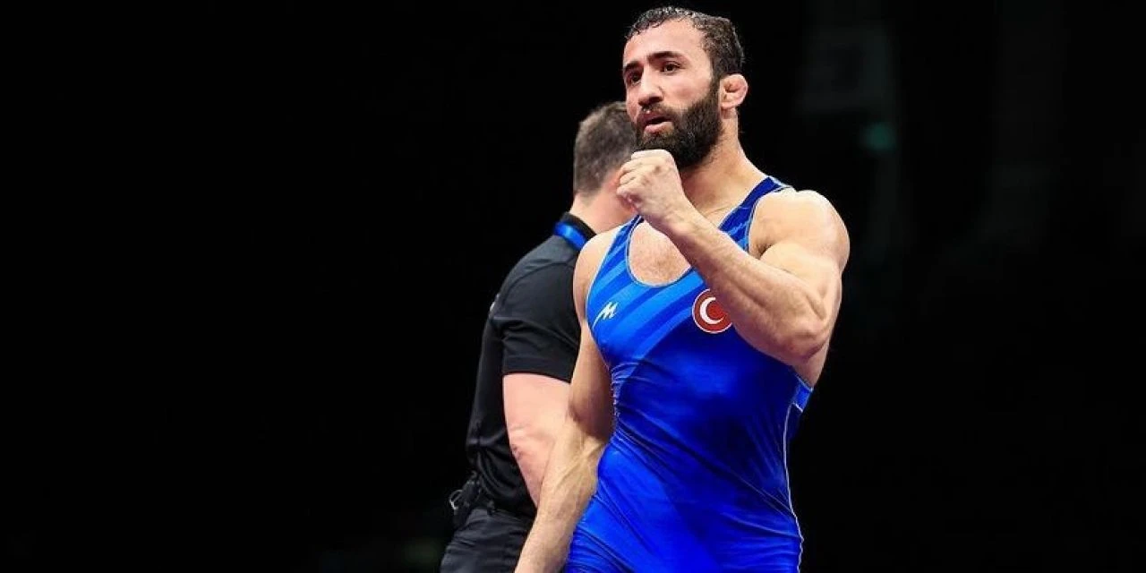 77 kiloda grekoromen stilde mücadele eden milli güreşçi Burhan Akbudak’ın hayatı ve kariyeri