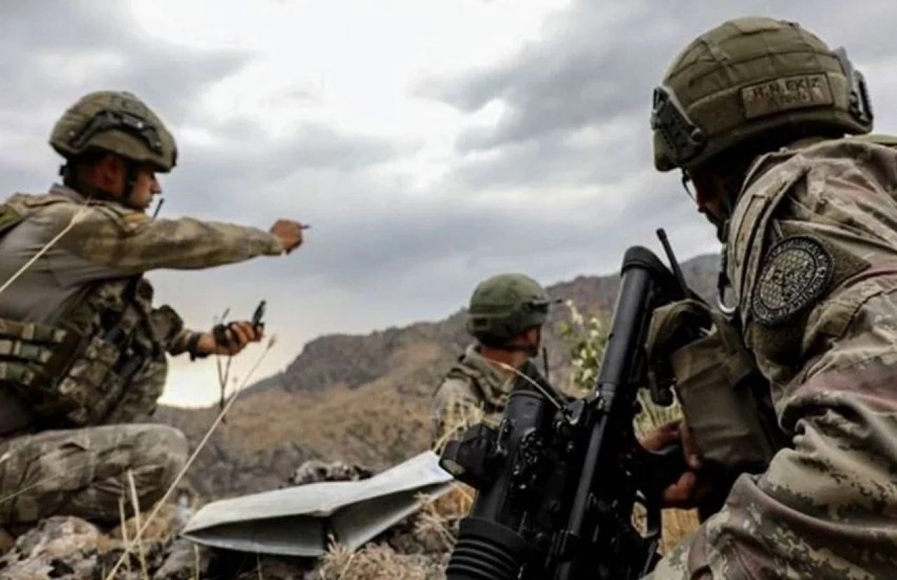 Kahraman Mehmetçik 2 PKK'lı teröristi öldürdü - 1. Resim