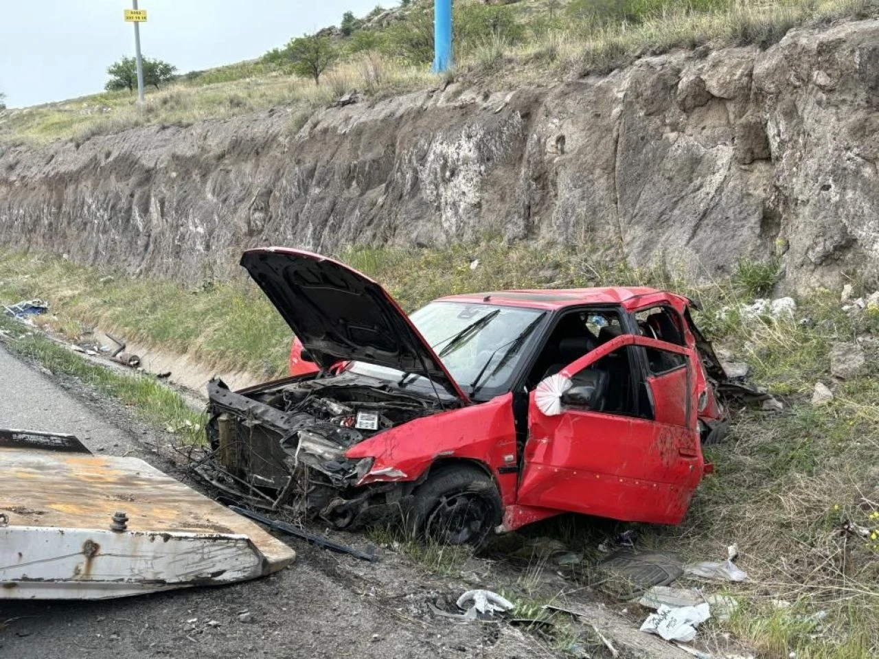Kayseri’de kazada paramparça olan aracın sürücüsü hayatını kaybetti