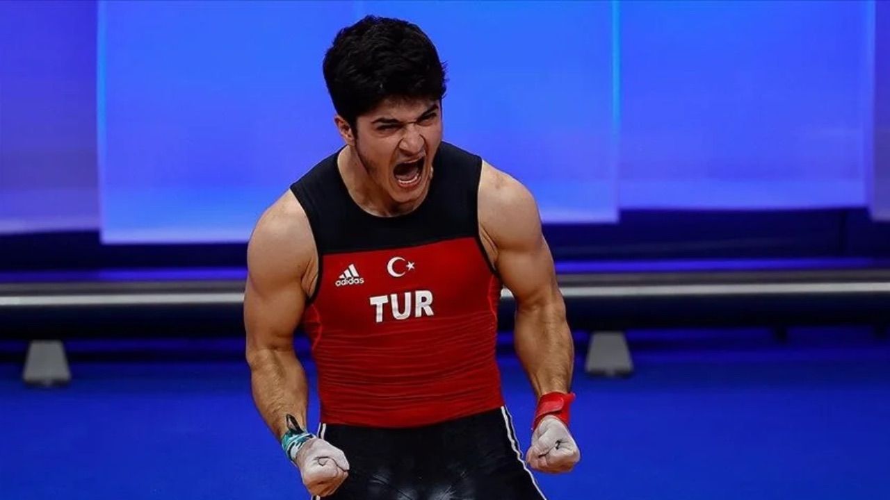 Milli halterci Muhammed Furkan Özbek’in hayatı ve kariyeri