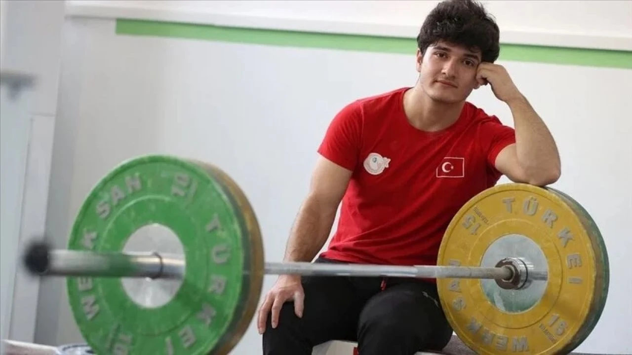 Milli halterci Muhammed Furkan Özbek’in hayatı ve kariyeri - 2. Resim