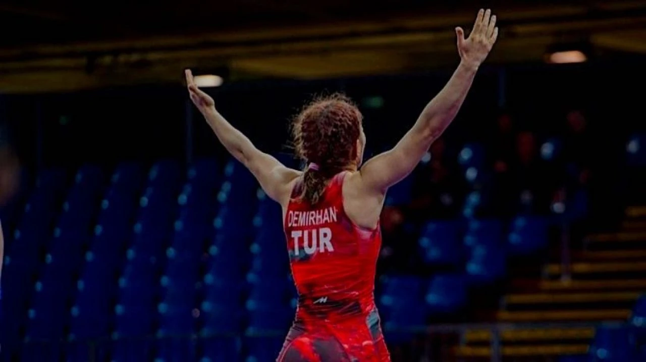 Milli kadın güreşçi Evin Demirhan Yavuz Olimpiyalarda! Evin Demirhan Yavuz’un hayatı ve kariyeri - 2. Resim