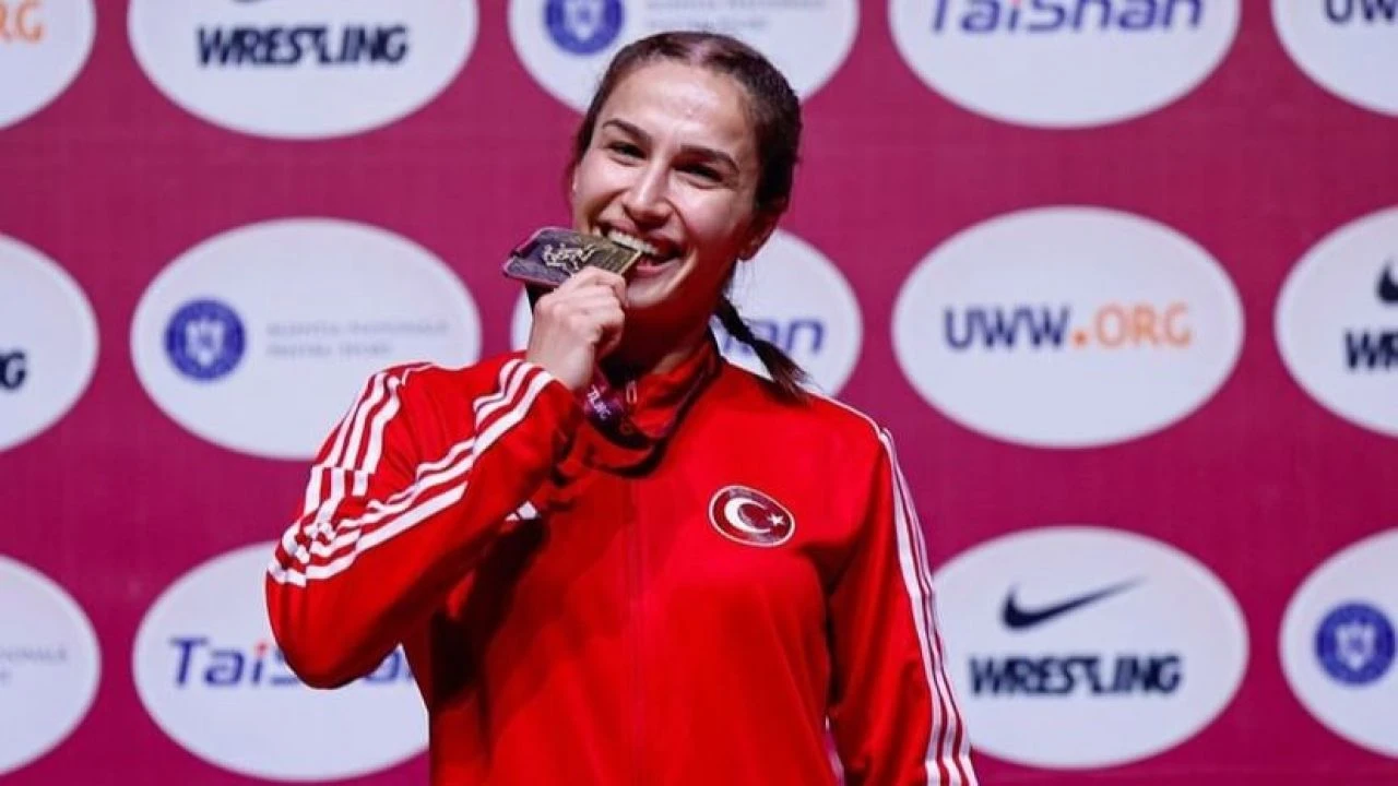 Olimpiyatlarda bir dünya şampiyonu! Buse Tosun Çavuşoğlu’nun hayatı ve kariyeri - 2. Resim