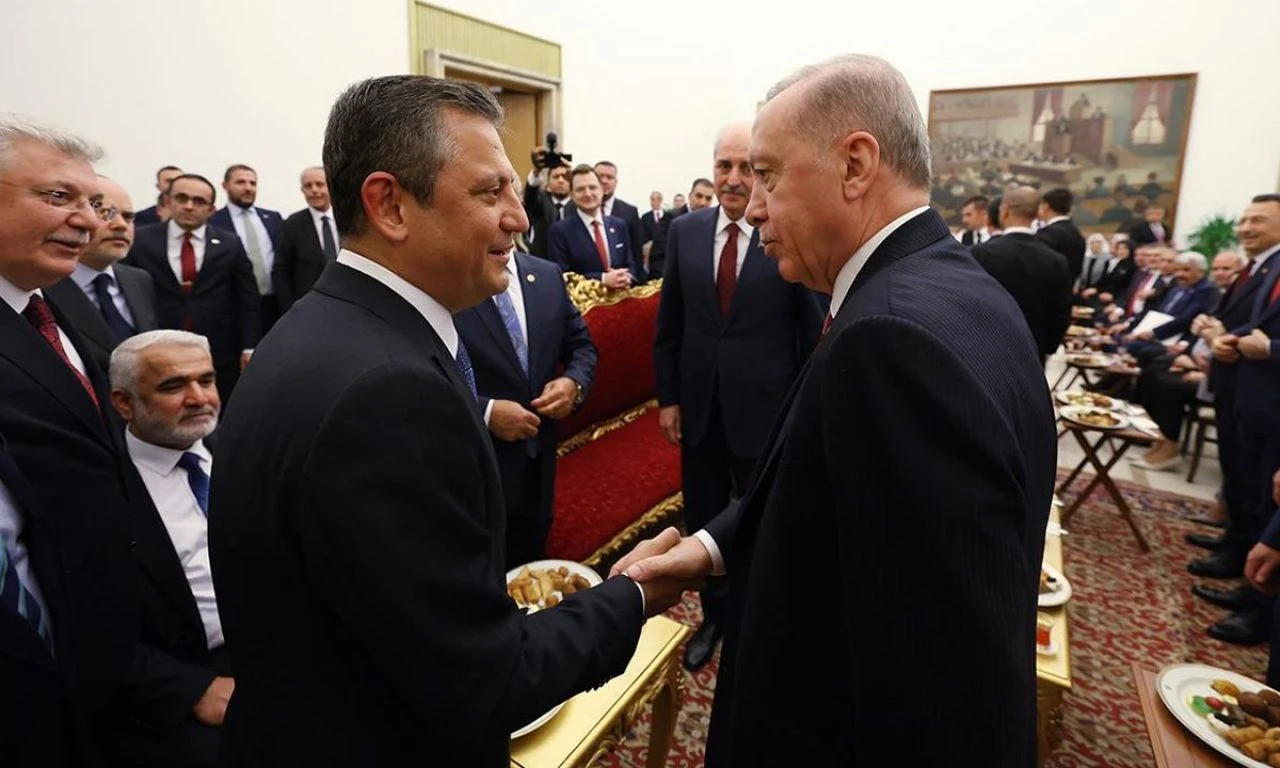 Son dakika! Cumhurbaşkanı Erdoğan-Özgür Özel görüşmesinin tarihi belli oldu - 1. Resim