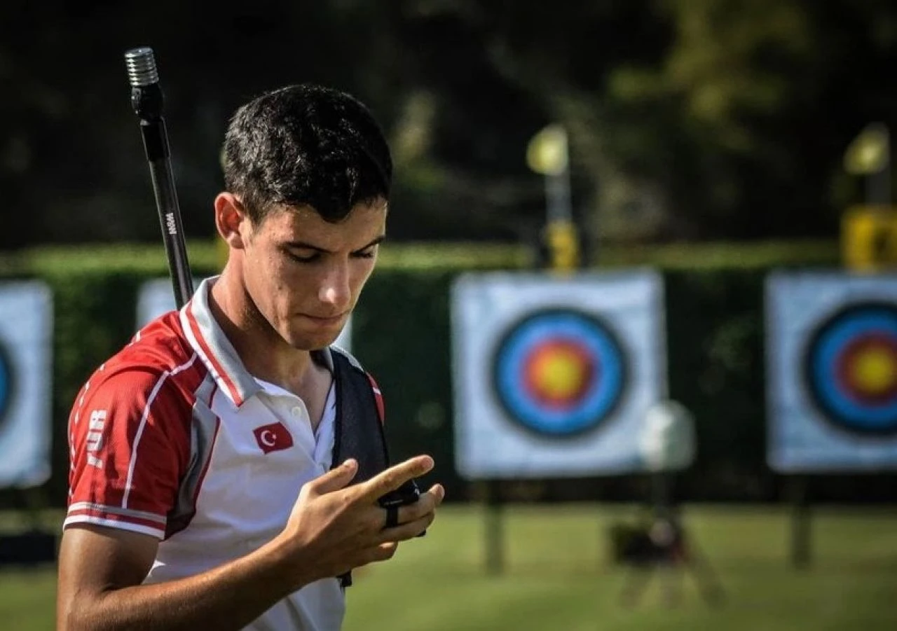 Zayıf diye okçuluğa kabul edilmedi şimdi Paris Olimpiyatları’nda! Ulaş Berkim Tümer’in etkileyici kariyeri