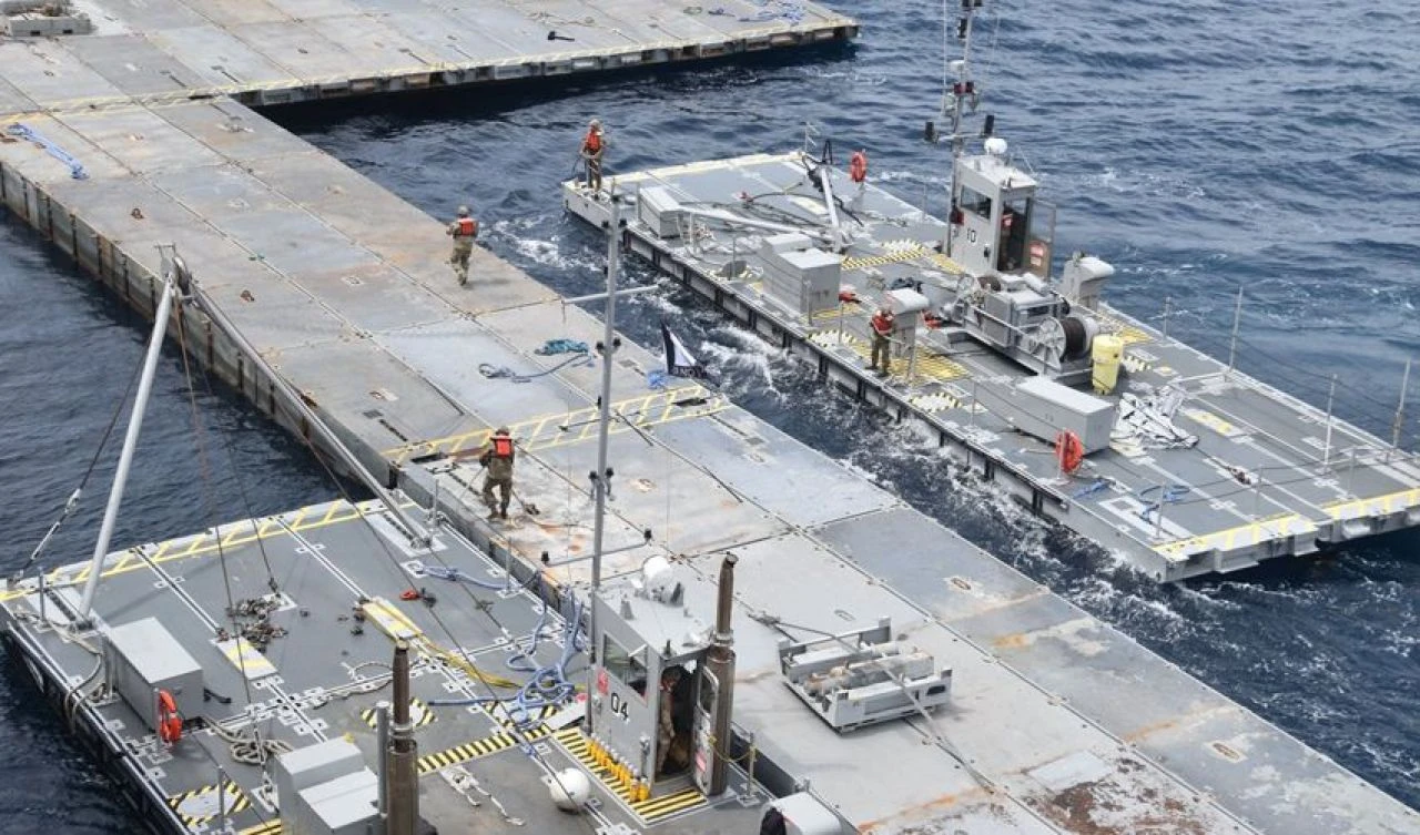 ABD'nin Doğu Akdeniz'deki yapay limanı! Yayınlanan fotoğraftaki detay gündem oldu - 1. Resim